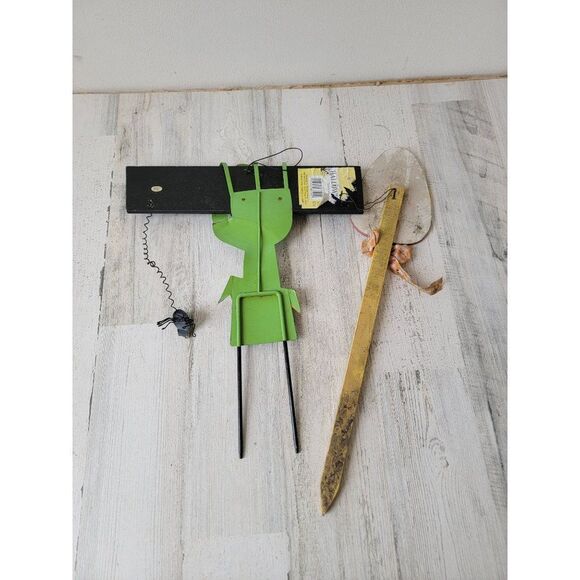 Trick treat Halloween lawn Decor sign witch candy corn set - Picture 6 of 10